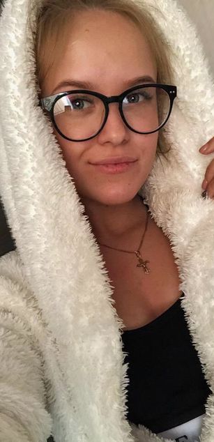 Model - ASIA_VESNA pussy