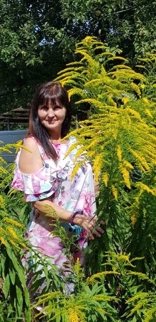 Model - Soo Sweet brunette