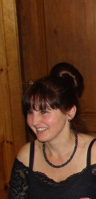 Model - Soo Sweet brunette