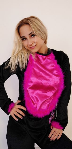 Model - AppleBrandy striptease