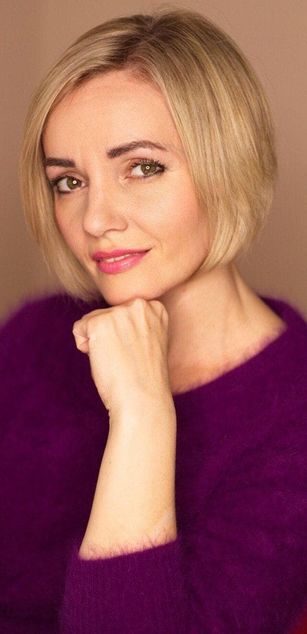 Model - Your Queen ass