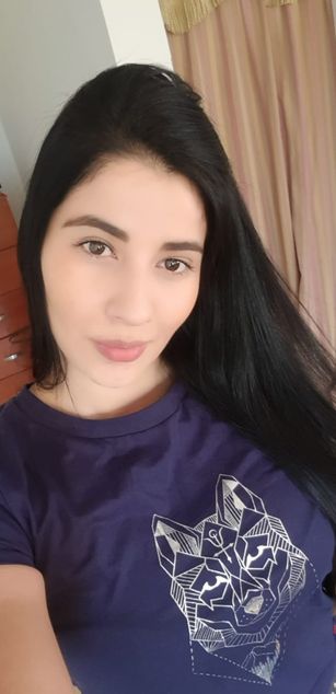 Model - Ani deepthroat