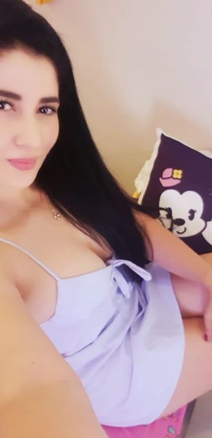 Model - Ani deepthroat