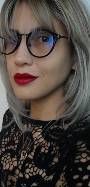 Model - AvyRose milf