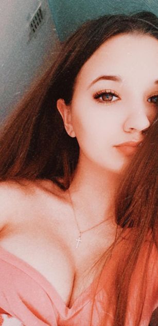 Model - Charming_Charlotte young