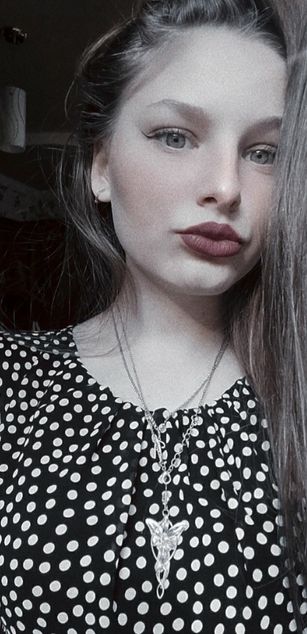 Model - nastya look sweet