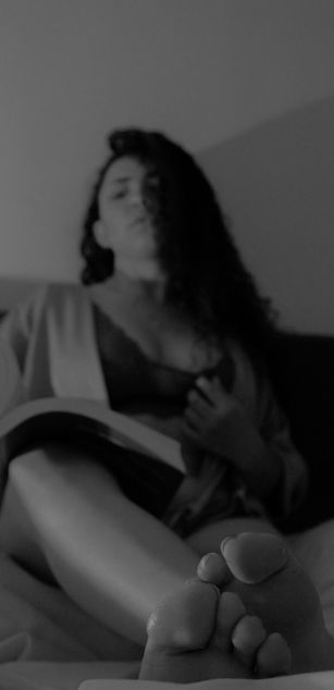 Model - Charlotte cum