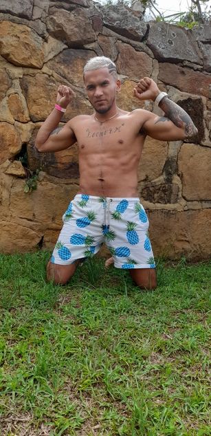 Model - musclecockm cum