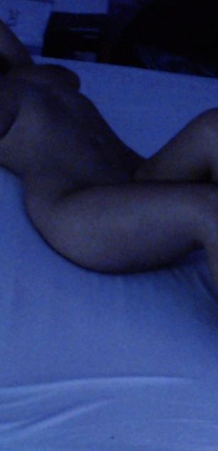 Model - Jennifer striptease