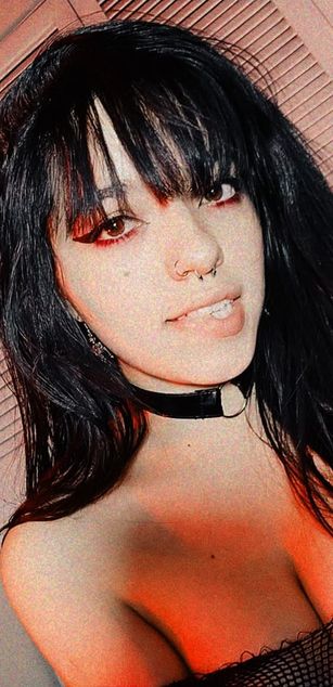 Model - Bella Montenegro blowjob