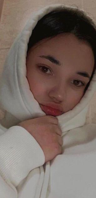 Model - melli_yor sexy