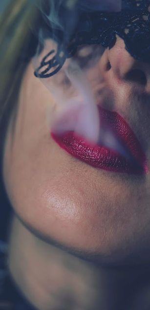 Model - The Erotic Priestess feet