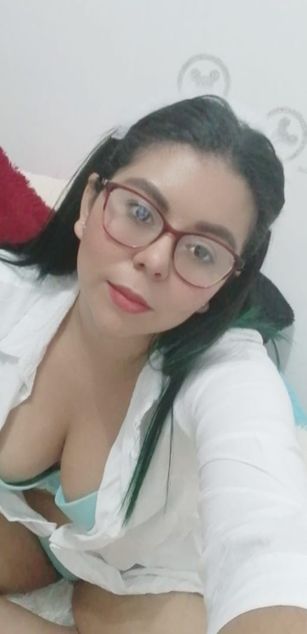 Model - Elaine dildo