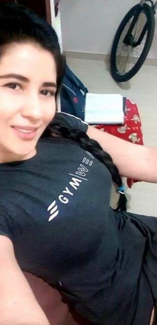 Model - Ani deepthroat