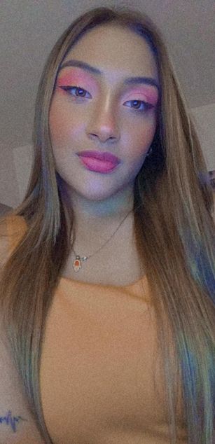 Model - Luna Evans blowjob