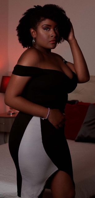 Model - StarlingWhite blowjob