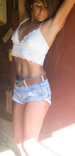 Model - zoe N river deepthroat