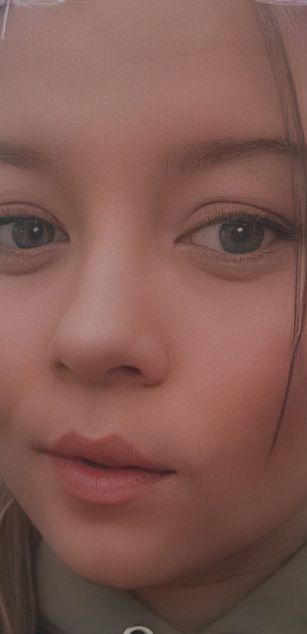 Model - Vikitty striptease