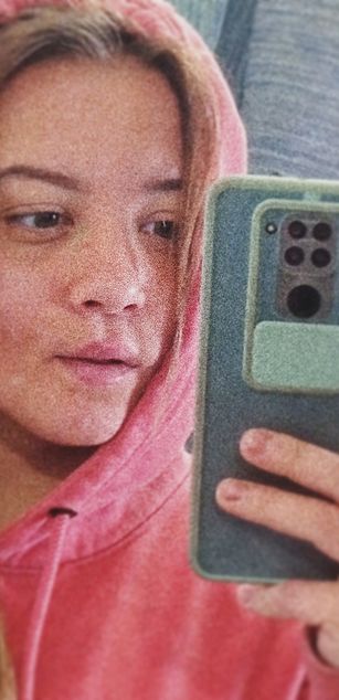 Model - Vikitty striptease