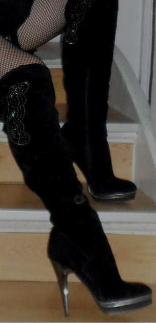 Model - Supreme Domina joi