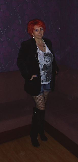 Model - Supreme Domina joi