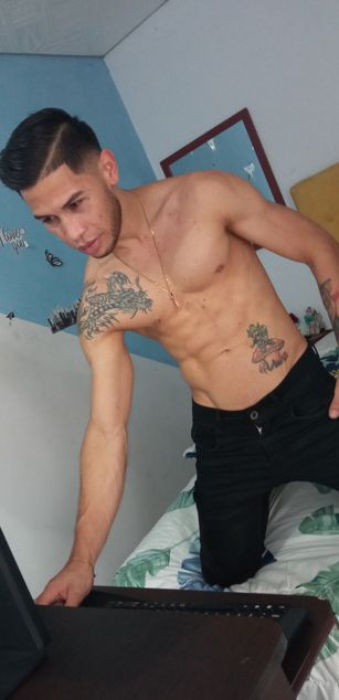 Model - Diego Bustamante deepthroat