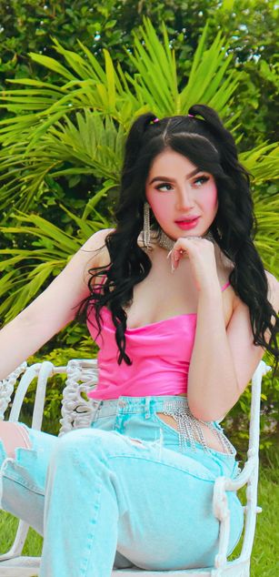 Model - EmilyPrada deepthroat