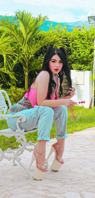 Model - EmilyPrada deepthroat