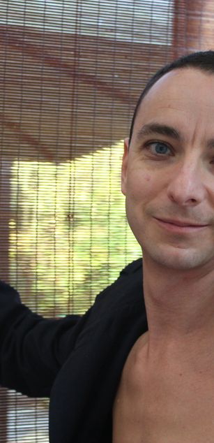 Model - Max Davies bigcock