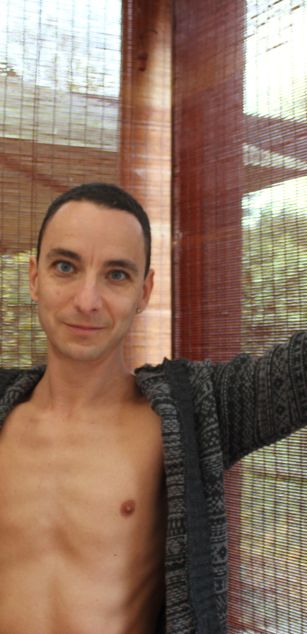 Model - Max Davies bigcock