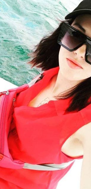 Model - Silver Queen blowjob