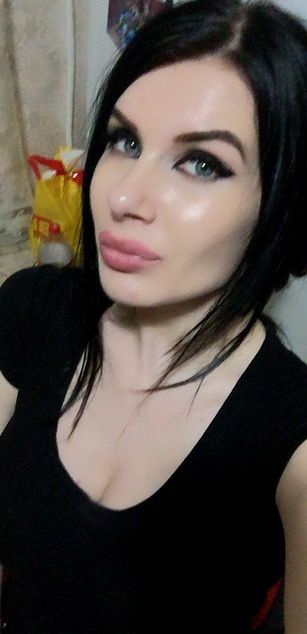 Model - royaldommina 2