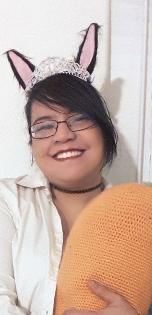 Model - Queen Blu domination