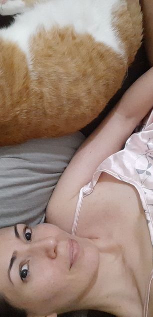 Model - LilyRogers Funny