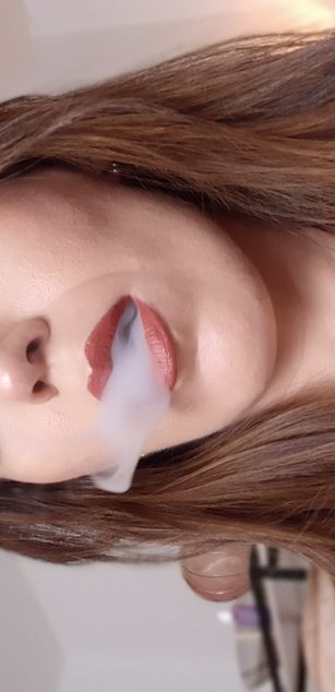 Model - LilyRogers Funny