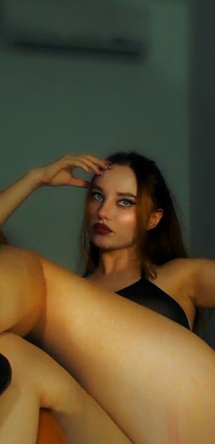 Model - XXHotArianna cuckold