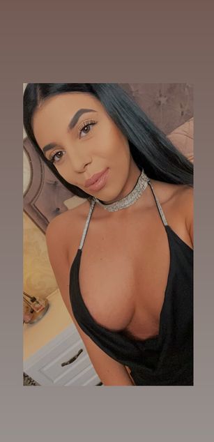 Model - AlyssaDawn deepthroat