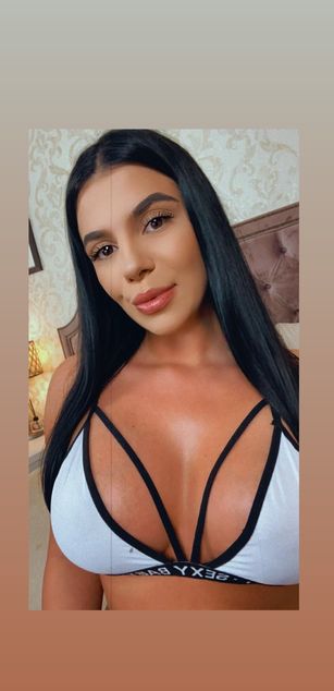 Model - AlyssaDawn deepthroat