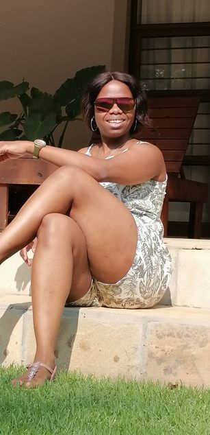 Model - Zinzi149 curvy