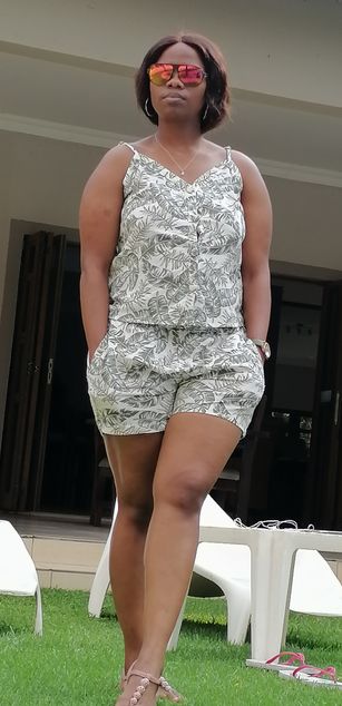 Model - Zinzi149 curvy