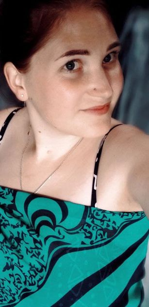 Model - melia22 redhead