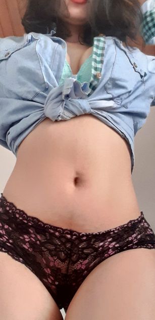 Model - kenia extrovertida