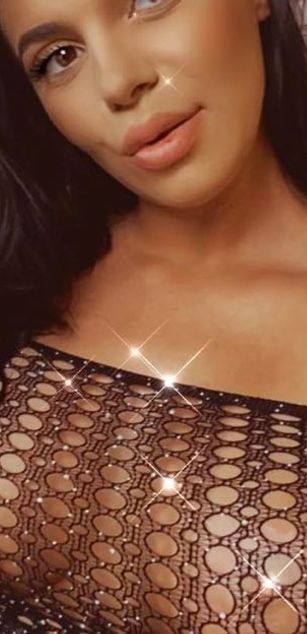 Model - AlyssaDawn deepthroat