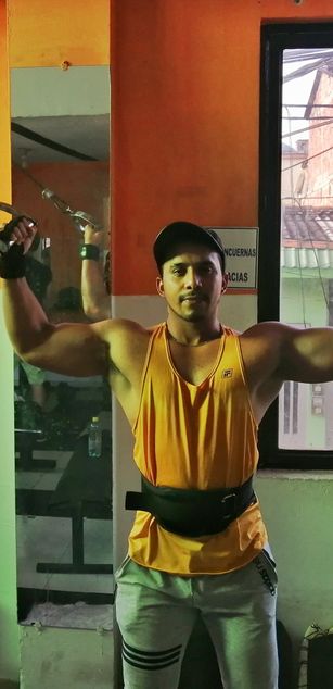 Model - leand ferrutti muscle