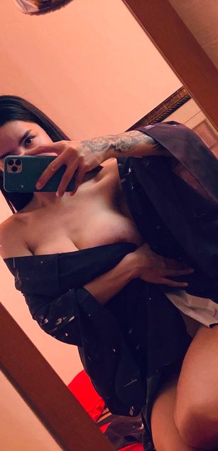 Model - MadocVentura striptease