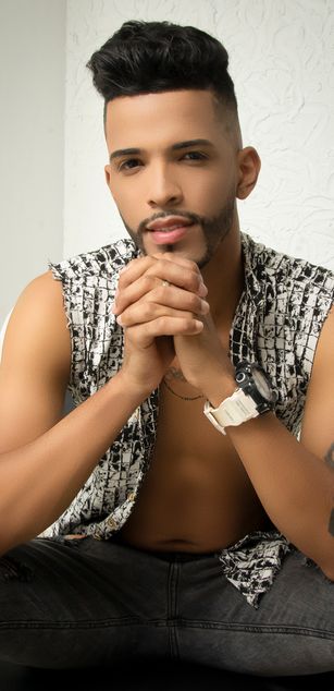 Model - GerardLee deepthroat