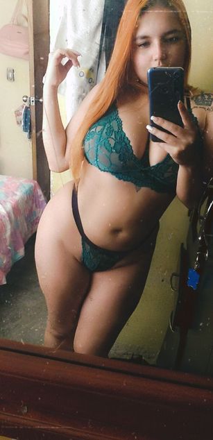 Model - BustyNatural4U bigtits