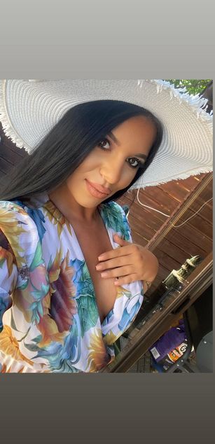 Model - AlyssaDawn deepthroat