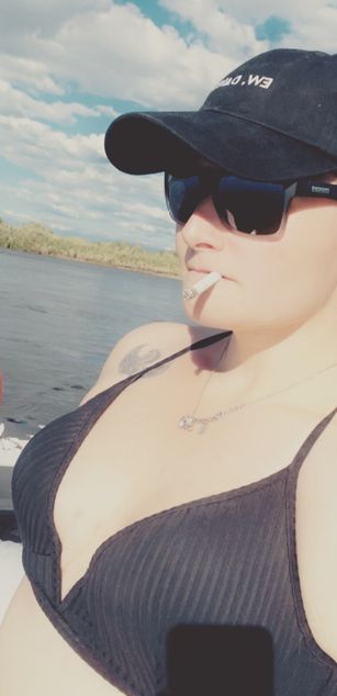 Model - Rumor Capris couples