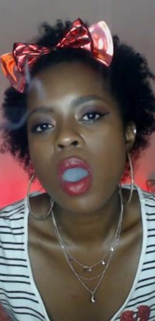 Model - Simone Savage feet